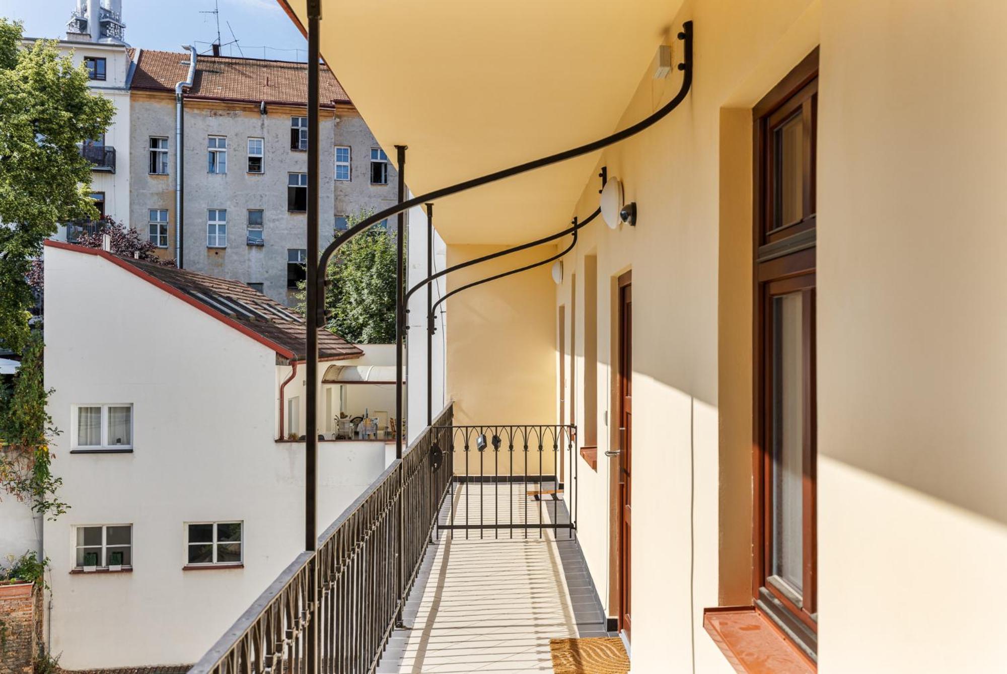 Stay2gether - Green Oasis - Main Train Station Apartmán Praha